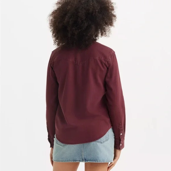 💕 LEVI’S ultimate western denim shirt NEW size S in Windsor wine, pearl snap - Picture 3 of 3